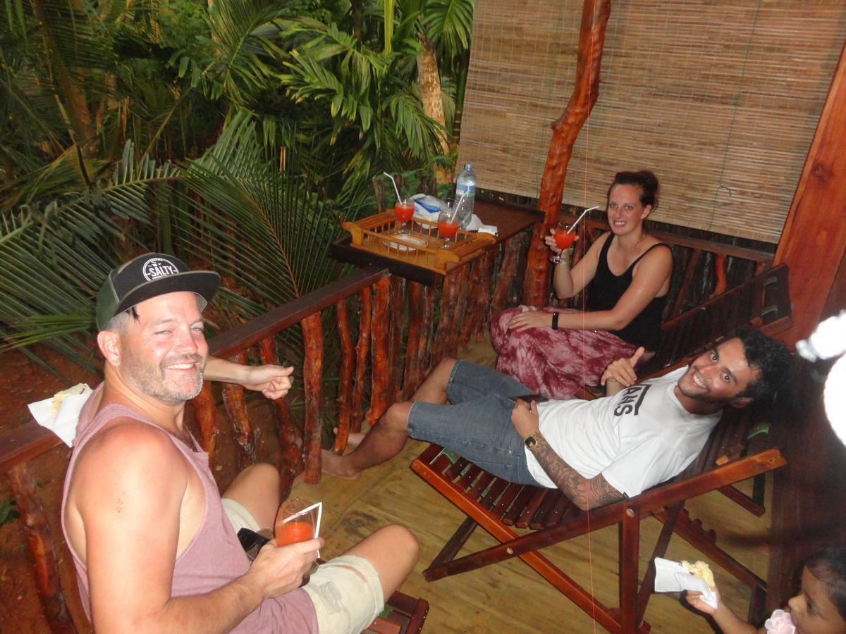 The Green Station Hotel Dikwella Bagian luar foto