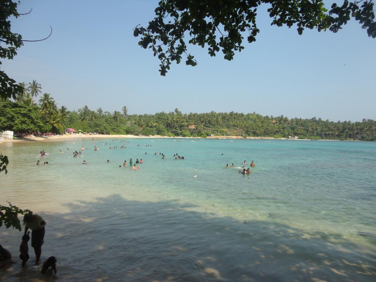 The Green Station Hotel Dikwella Bagian luar foto