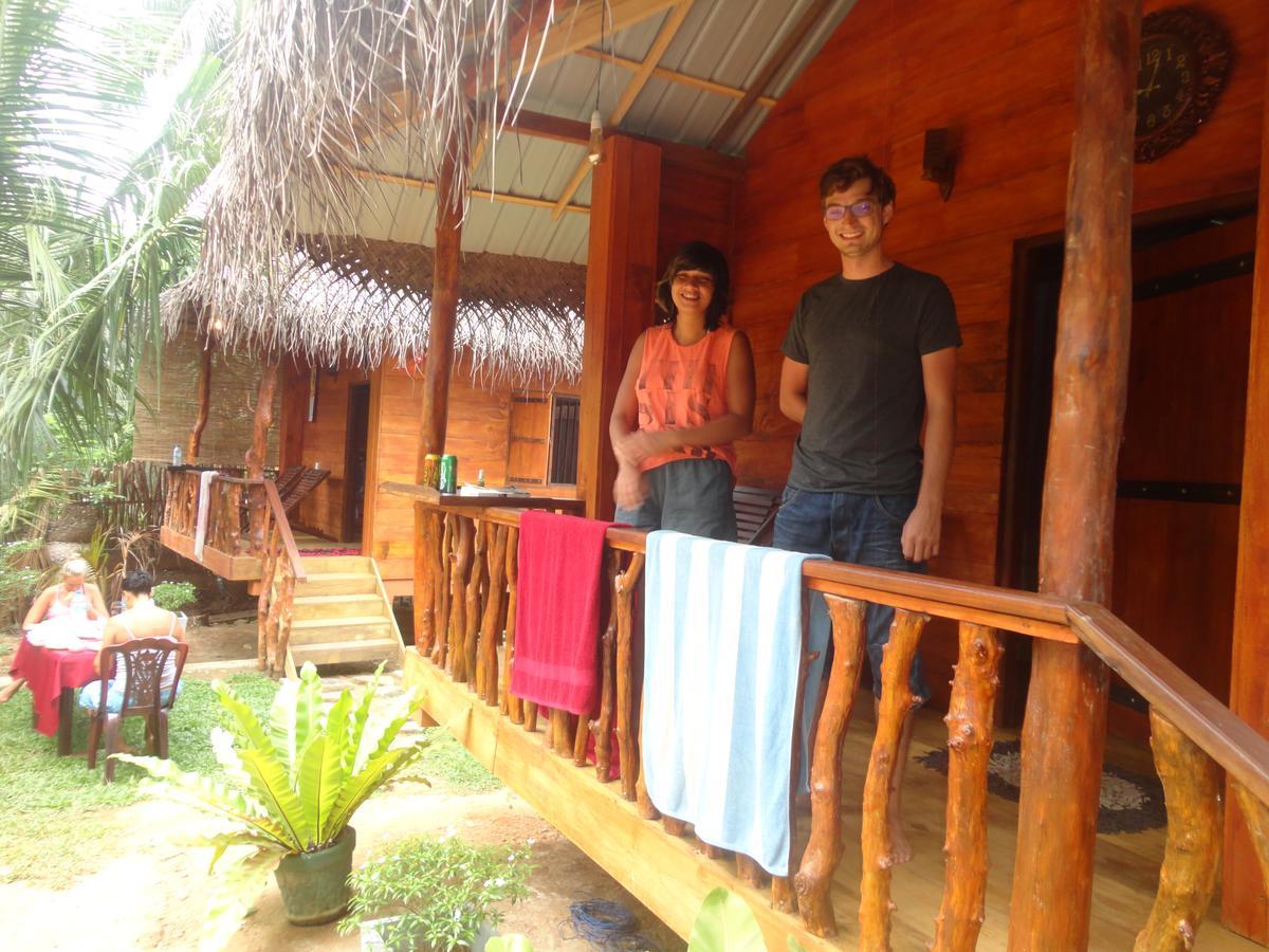 The Green Station Hotel Dikwella Bagian luar foto