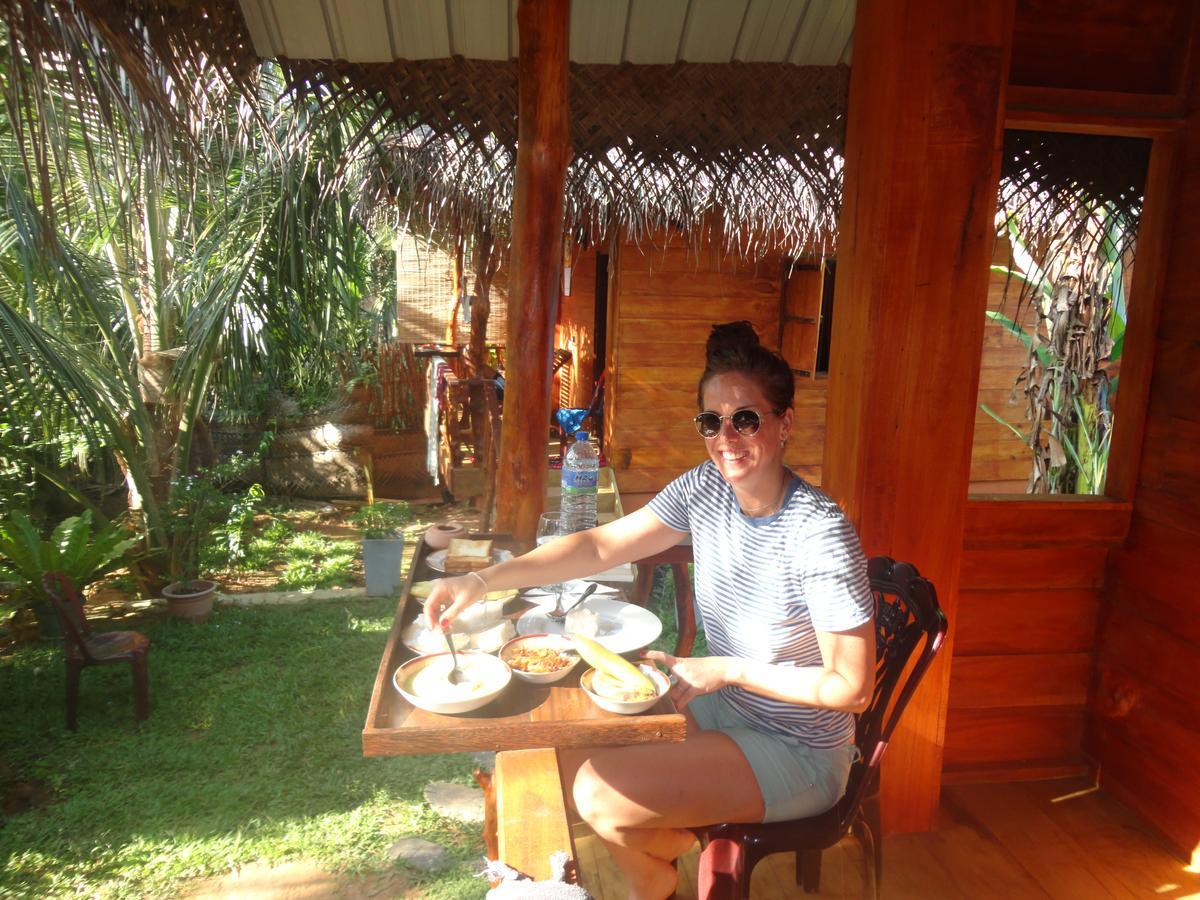 The Green Station Hotel Dikwella Bagian luar foto