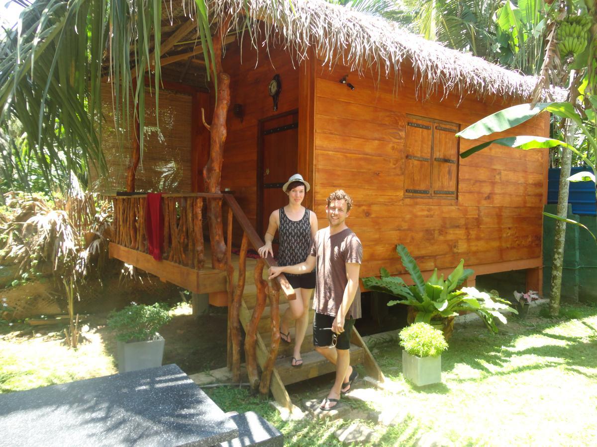The Green Station Hotel Dikwella Bagian luar foto