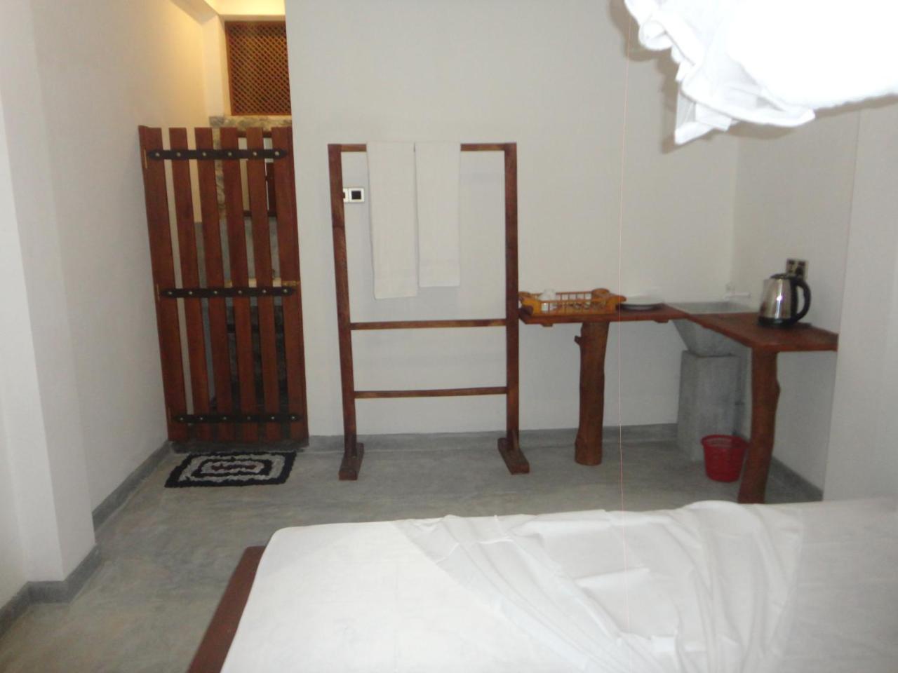 The Green Station Hotel Dikwella Bagian luar foto